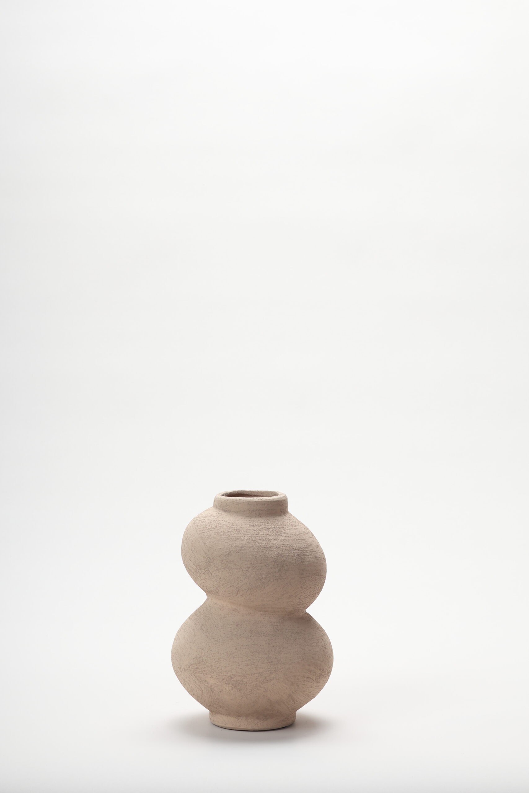 Small Totem Earthenware Vase (Beige)